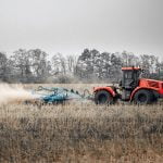 Tractor articulado: qué ventajas tienen